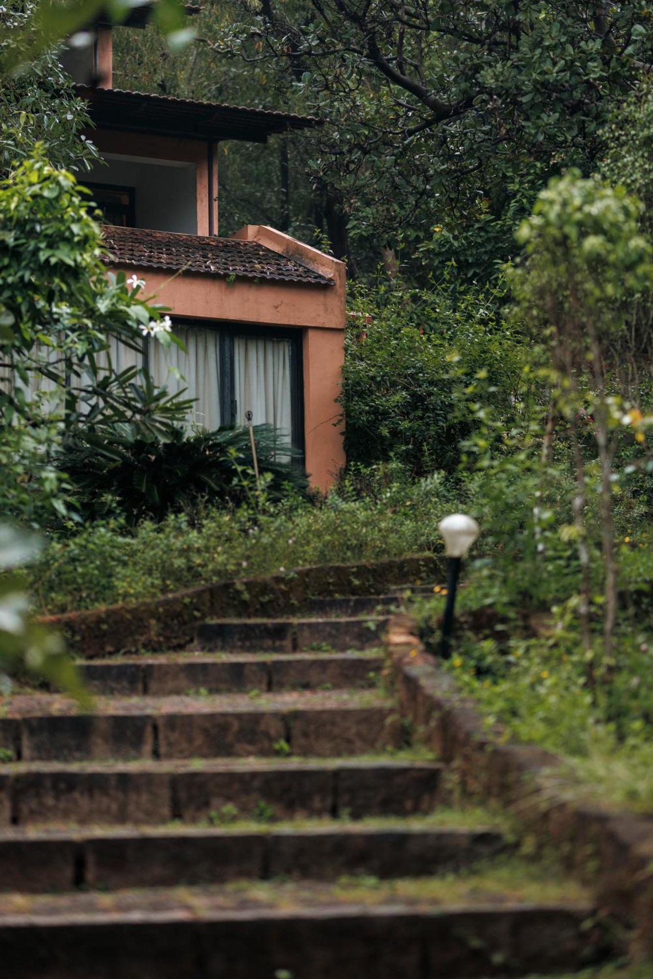 Sai Vishram Beach Resort Bainduru エクステリア 写真