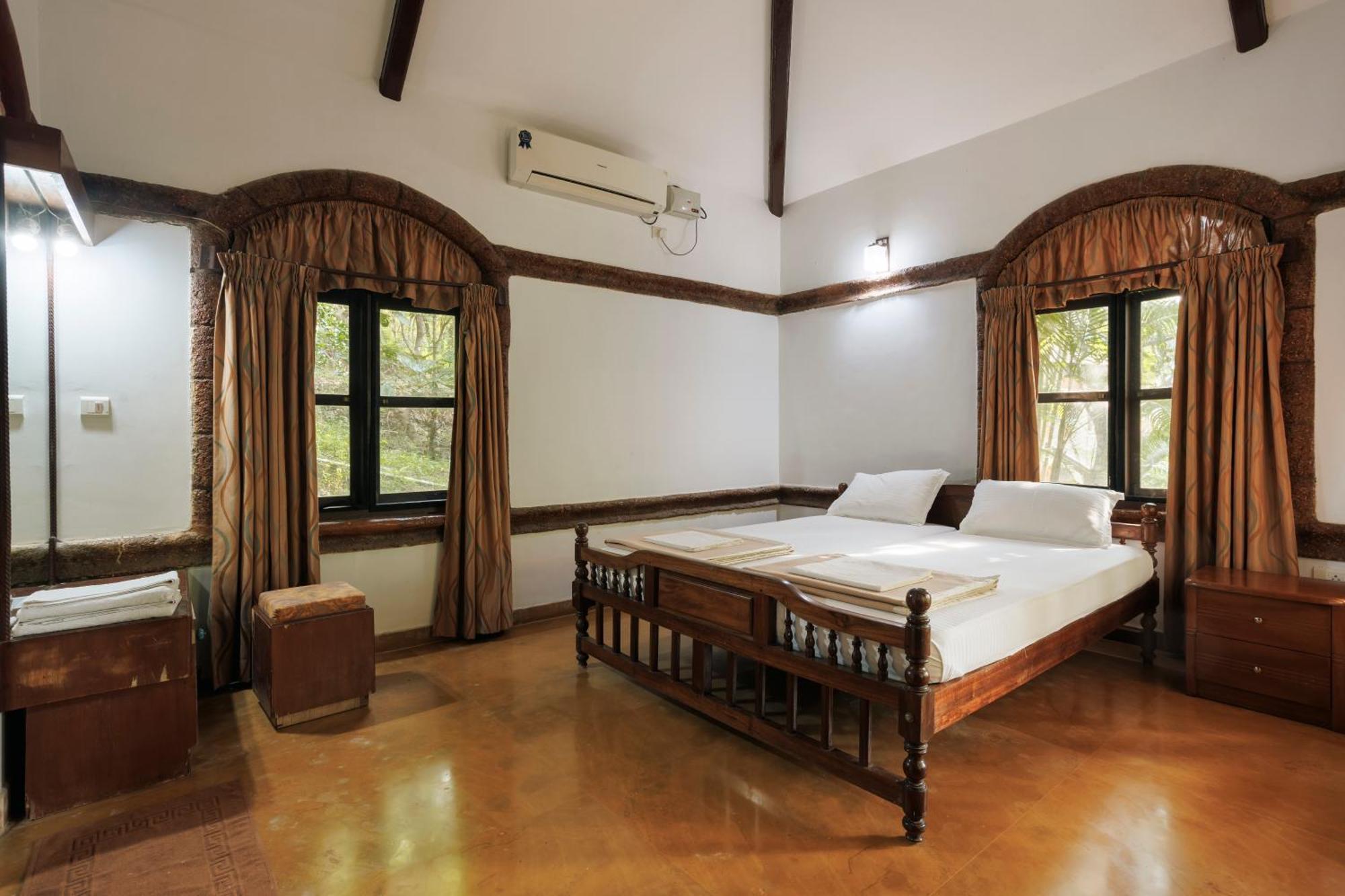 Sai Vishram Beach Resort Bainduru エクステリア 写真